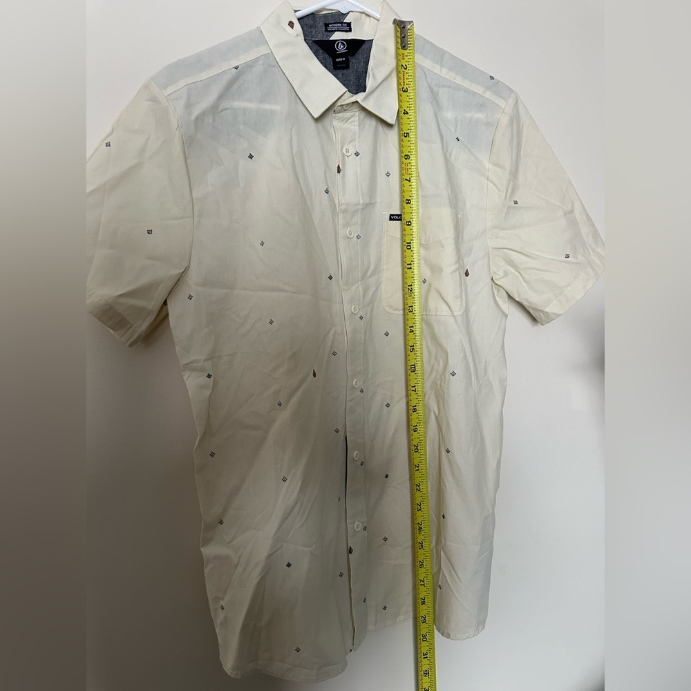 Volcom Men's Cream/Yellow Patterned Button Down Shirt‎ - Picture 7 of 9